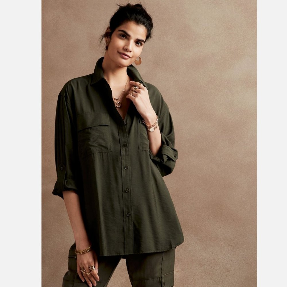 Banana Republic Utility Shirt in mallard green, size S